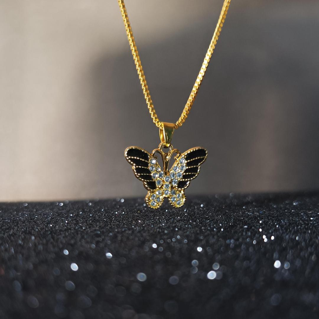 pendant stunning Jewelry