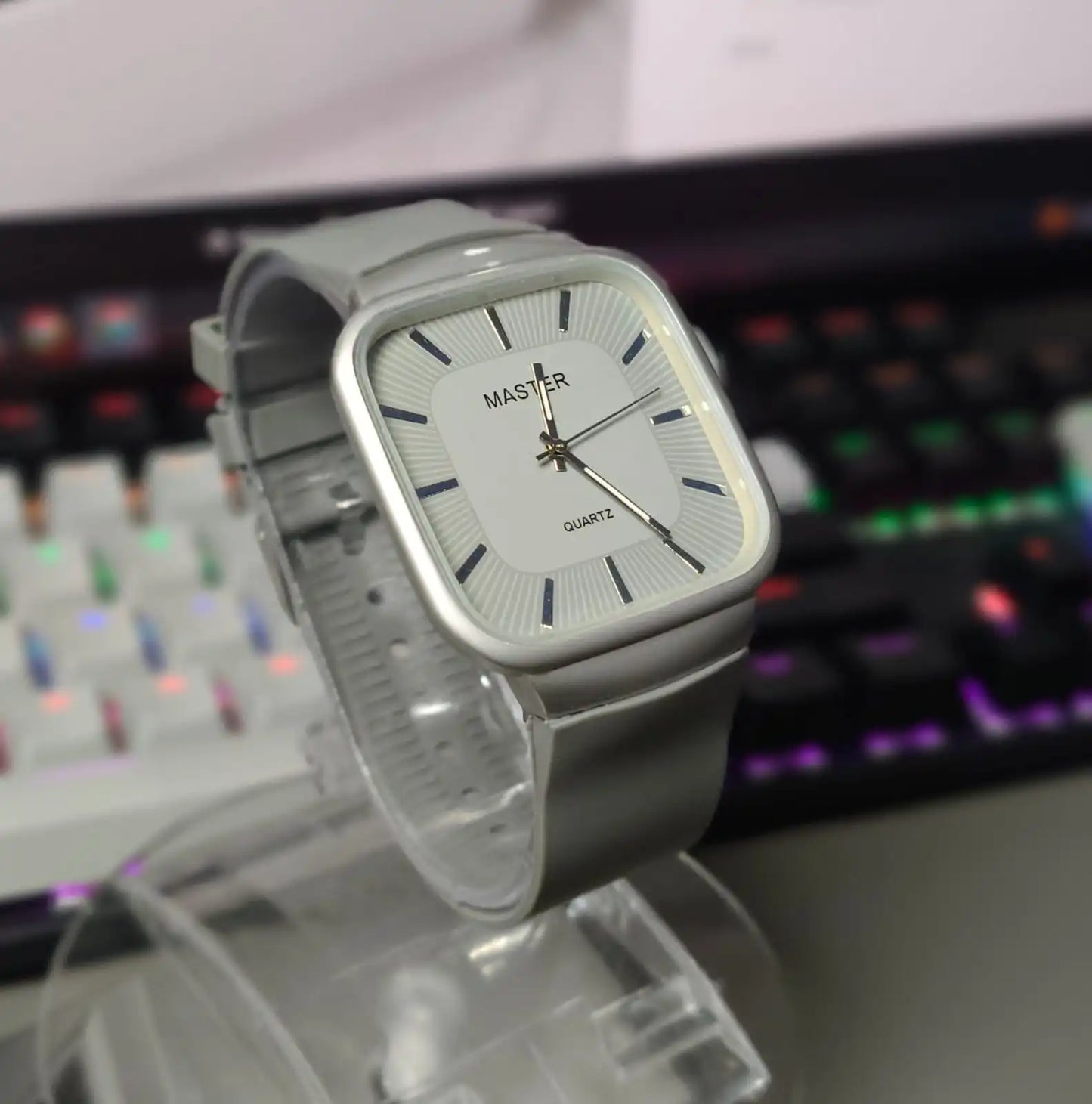 Silver Edge Quartz Master Watch