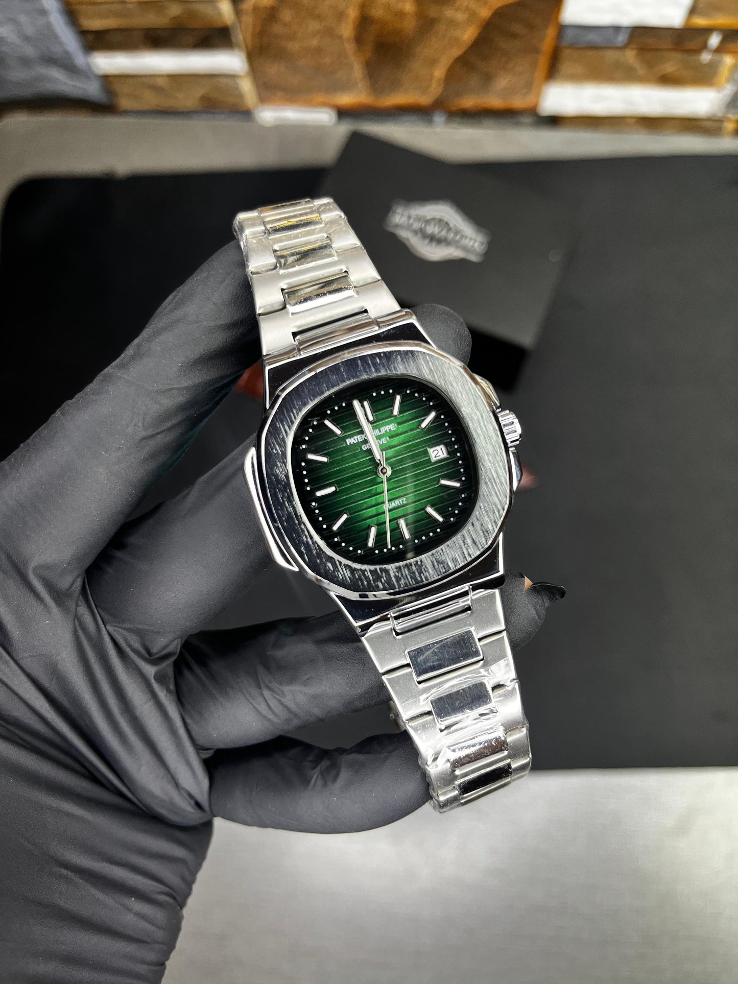 Patek Nautilus Quartz Watch - Green Dial
